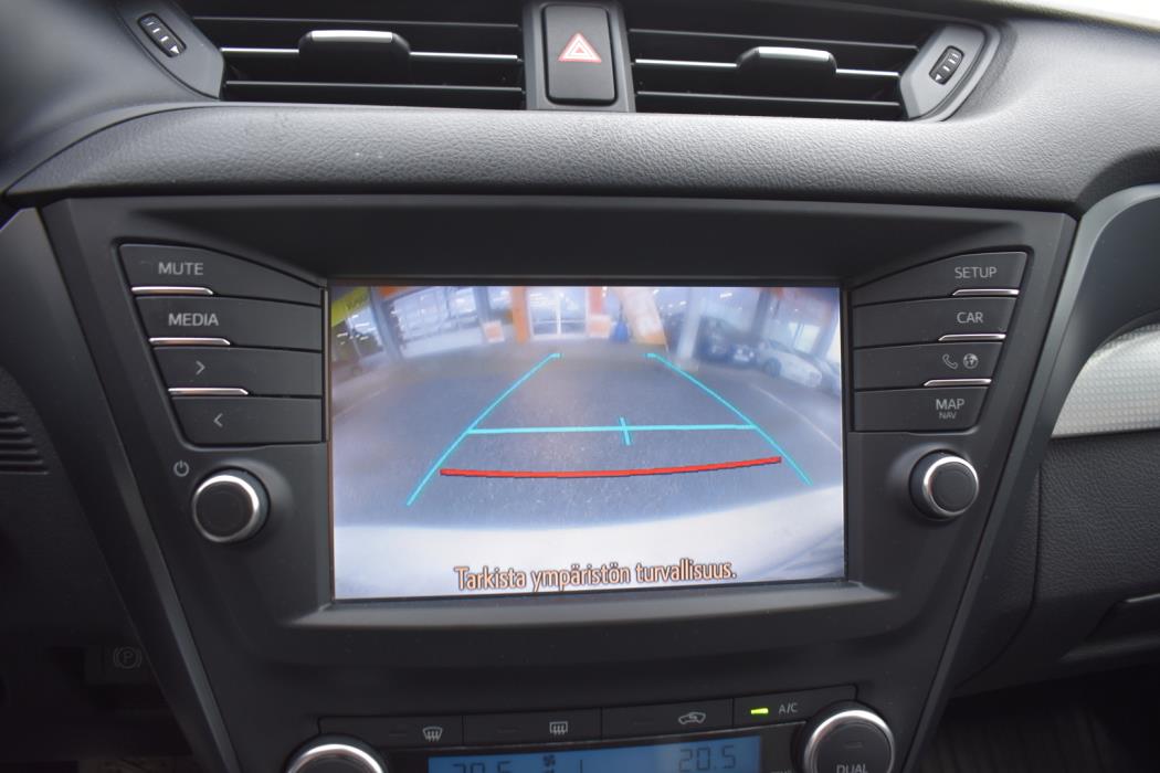 TOYOTA Avensis 2016