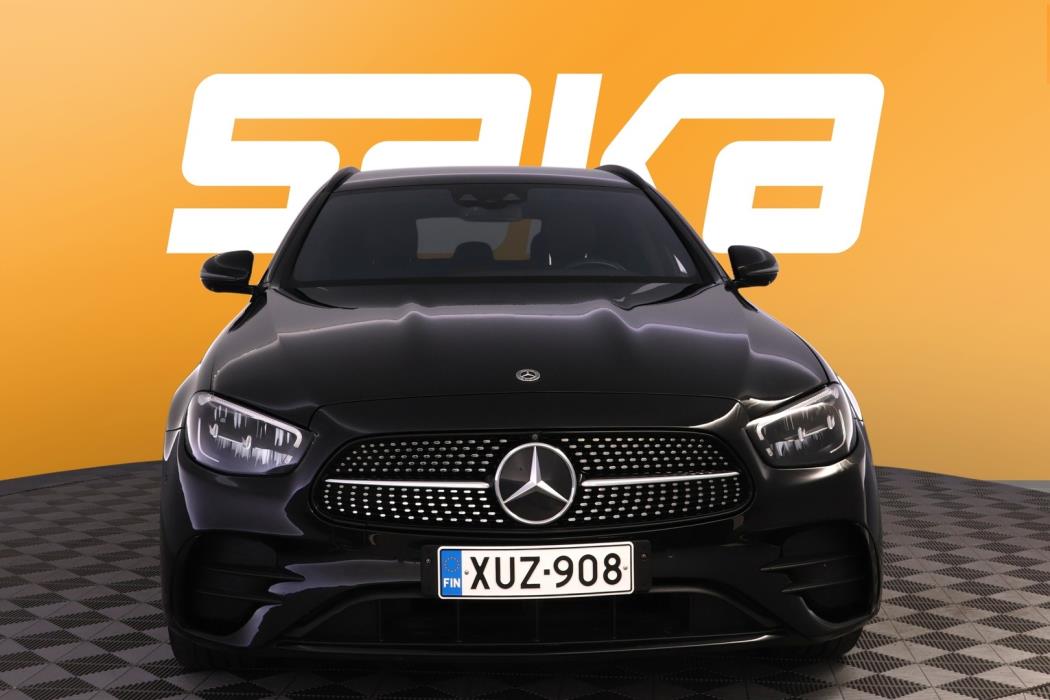 MERCEDES-BENZ E 2022