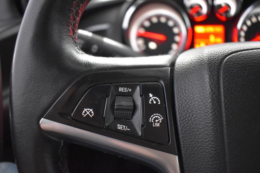 OPEL Astra 2013