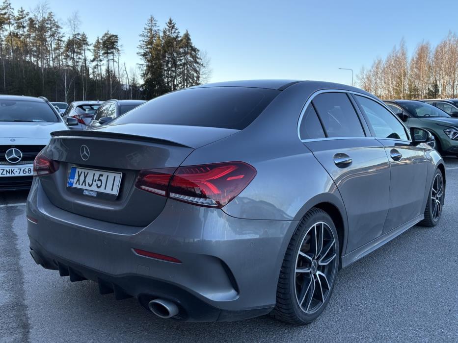 MERCEDES-BENZ A 35 AMG 2021