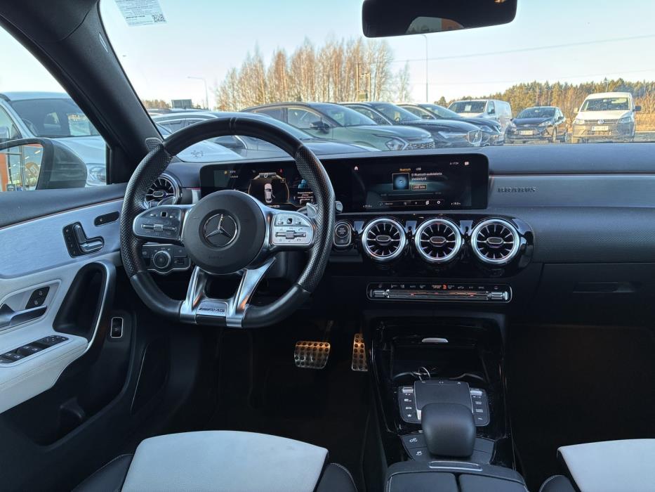 MERCEDES-BENZ A 35 AMG 2021
