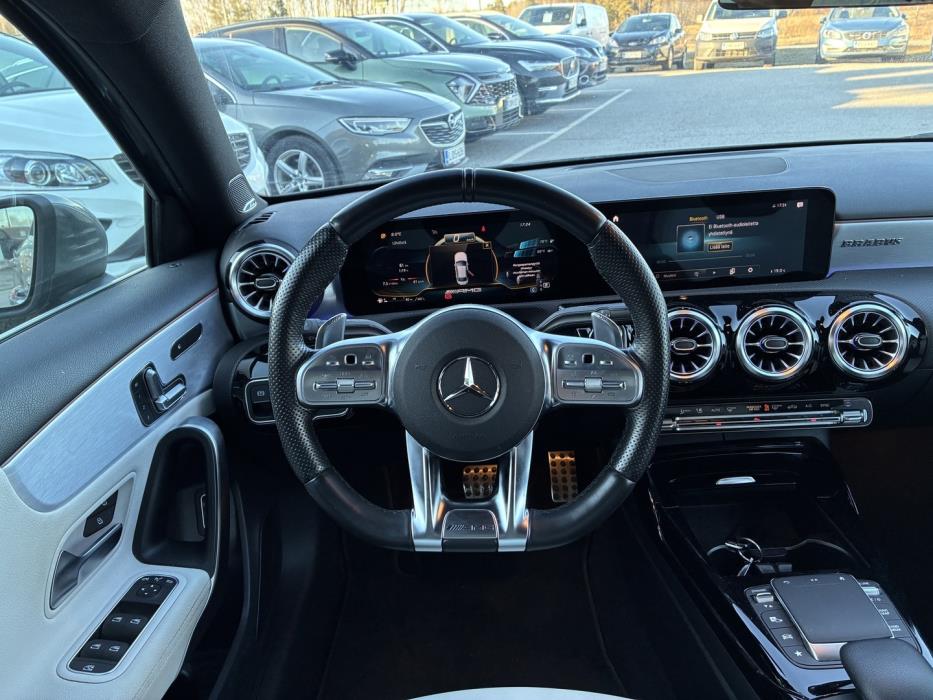 MERCEDES-BENZ A 35 AMG 2021