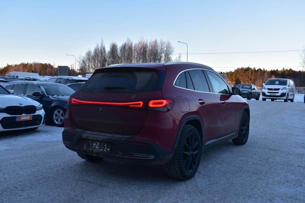 MERCEDES-BENZ EQA 2023