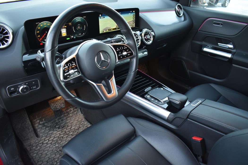 MERCEDES-BENZ EQA 2023