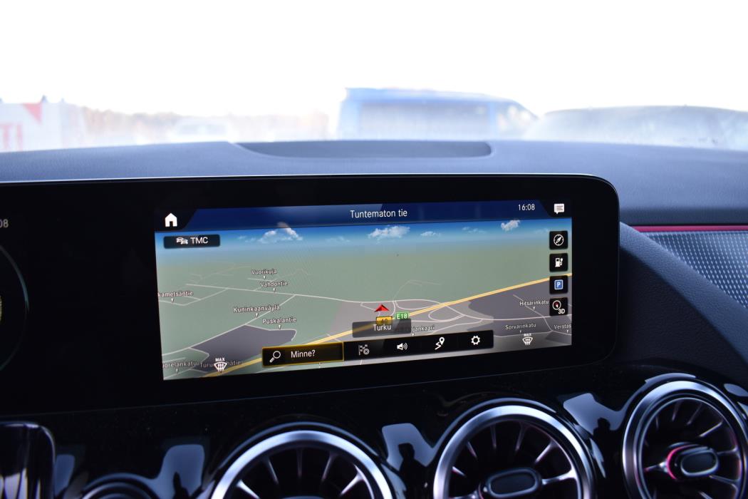 MERCEDES-BENZ EQA 2023