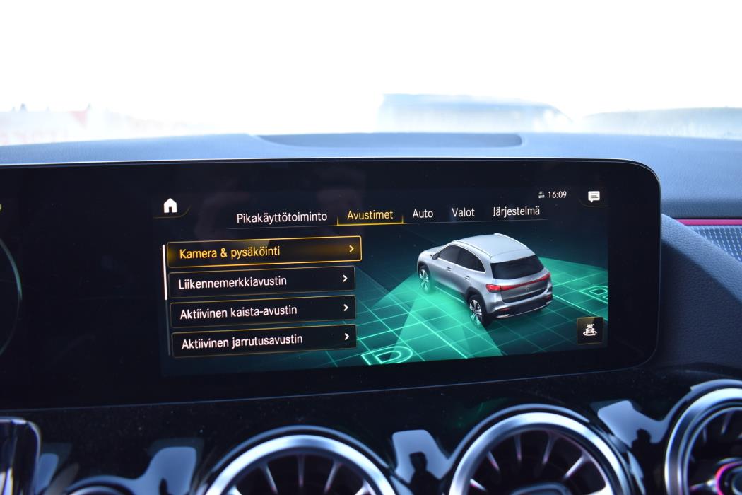 MERCEDES-BENZ EQA 2023