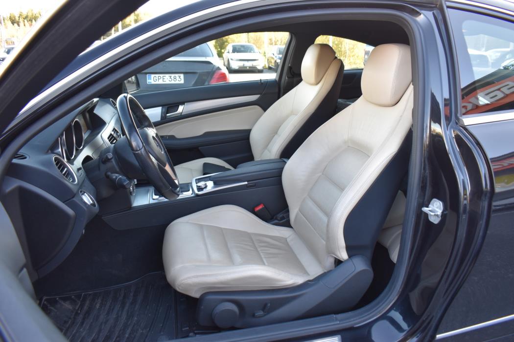 MERCEDES-BENZ C 2012