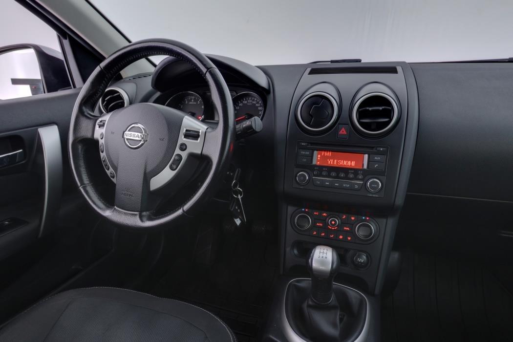 NISSAN Qashqai 2012