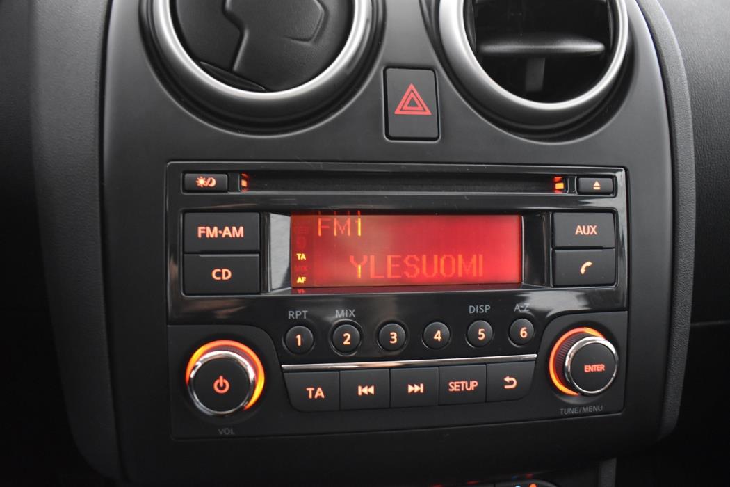 NISSAN Qashqai 2012