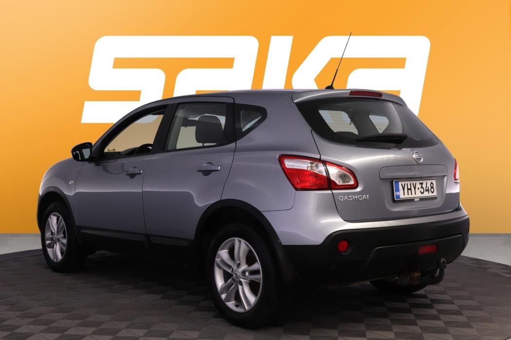 NISSAN Qashqai 2012