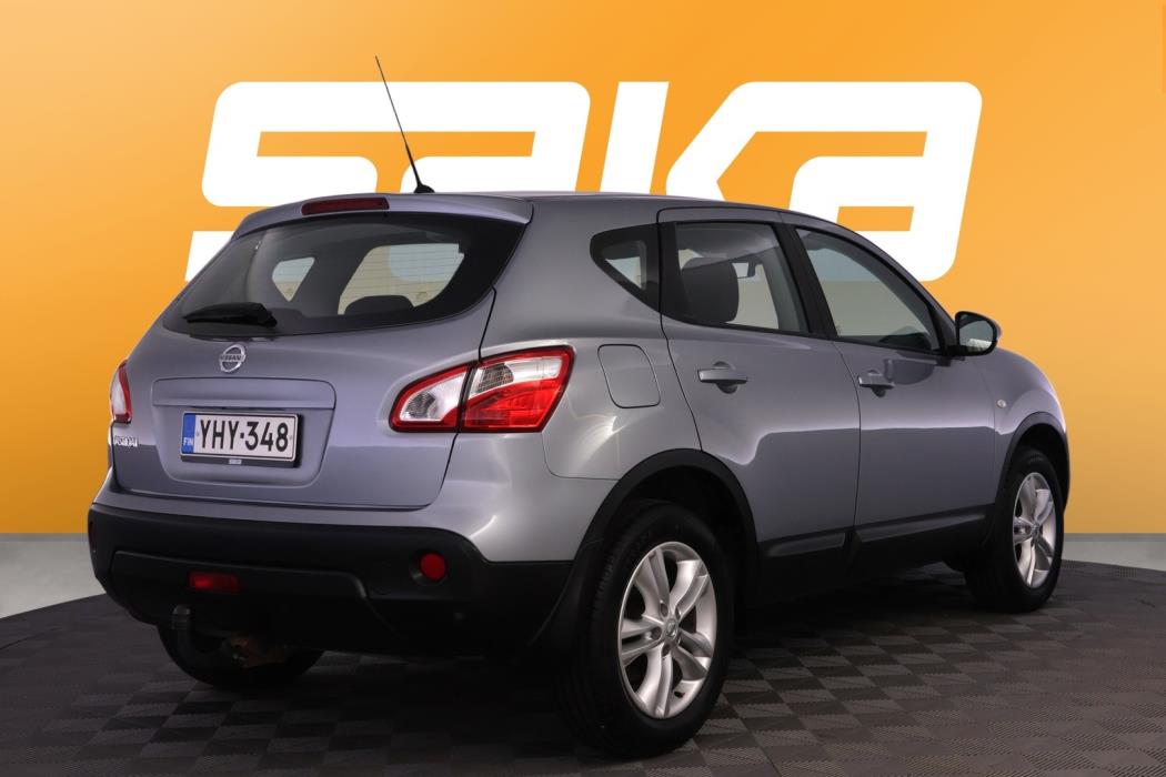 NISSAN Qashqai 2012