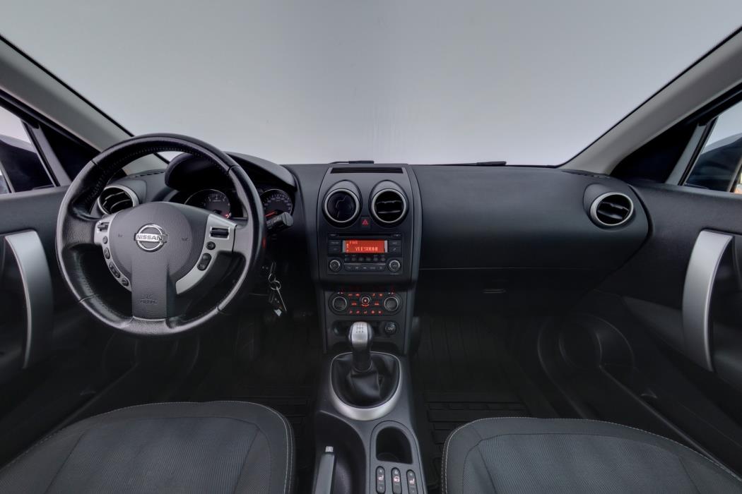 NISSAN Qashqai 2012