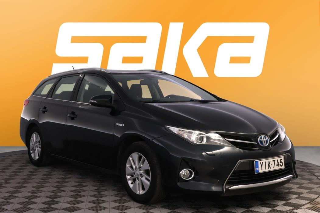 TOYOTA Auris 2013