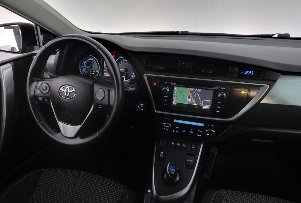 TOYOTA Auris 2013
