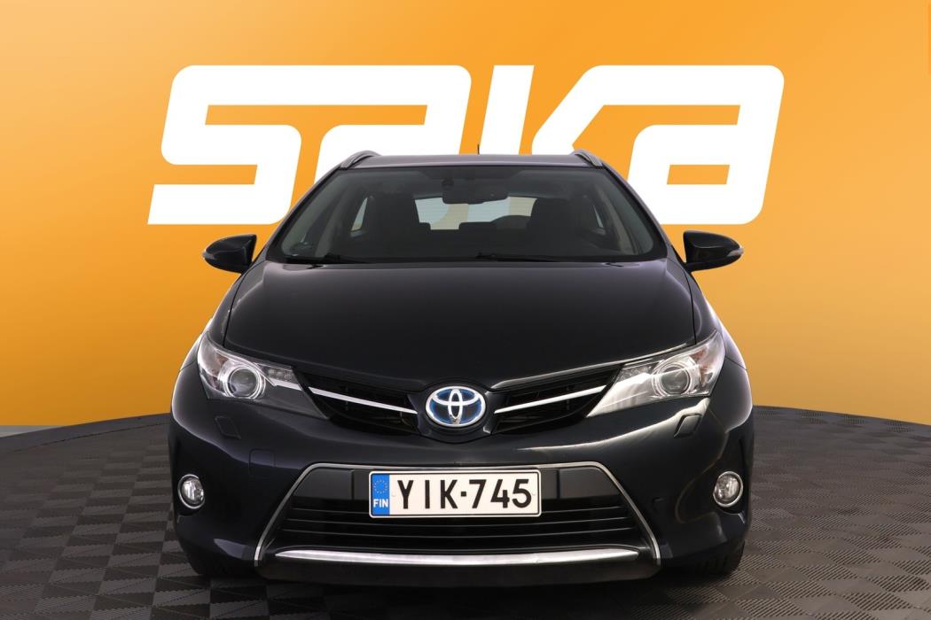 TOYOTA Auris 2013