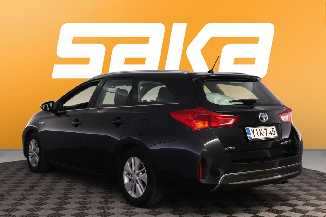 TOYOTA Auris 2013