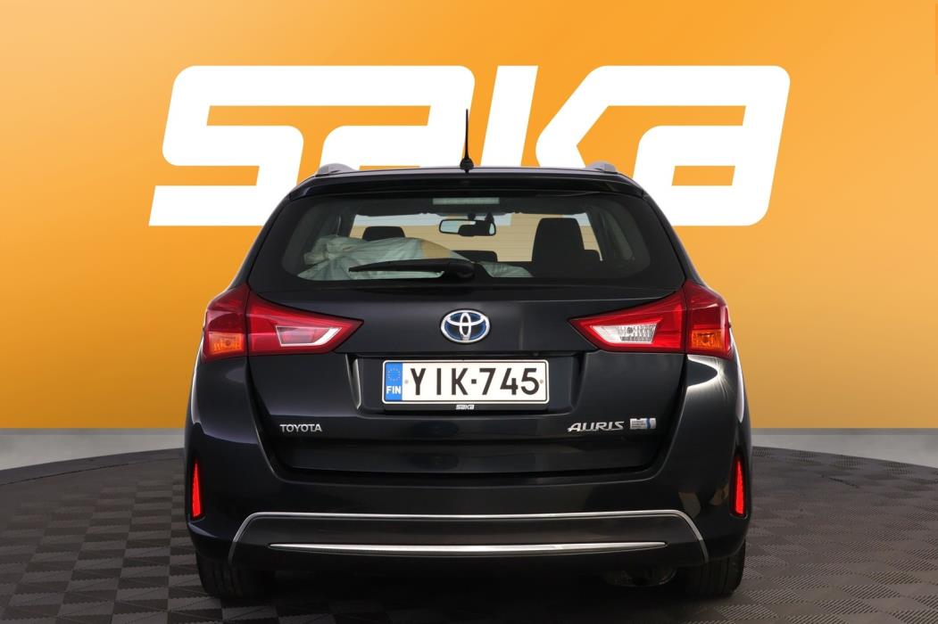 TOYOTA Auris 2013