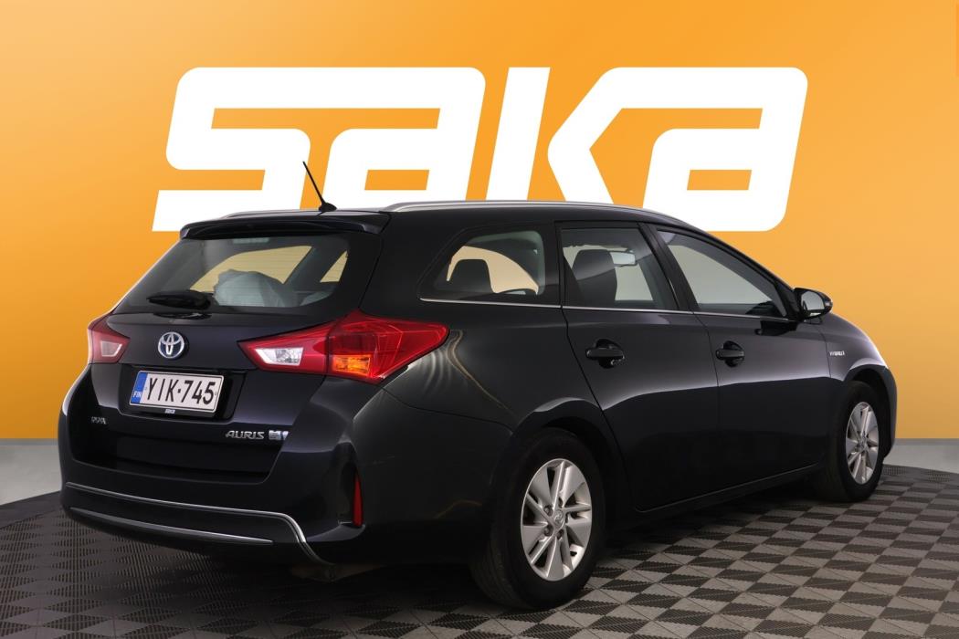 TOYOTA Auris 2013