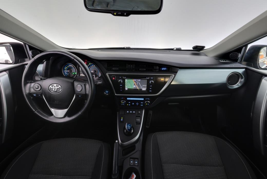 TOYOTA Auris 2013