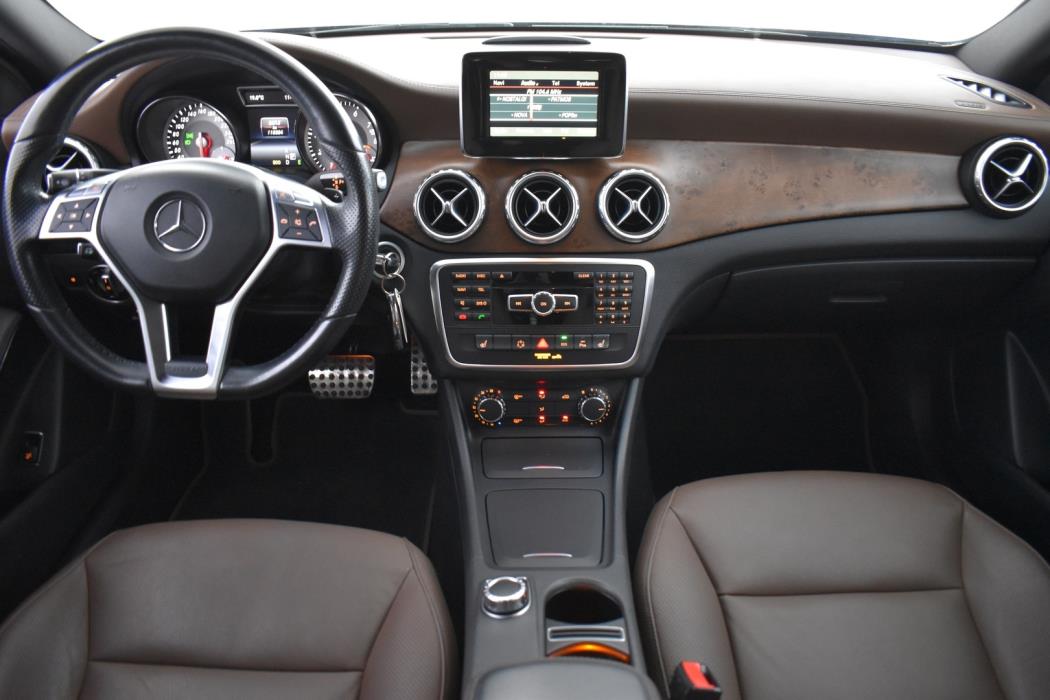 MERCEDES-BENZ GLA 2015