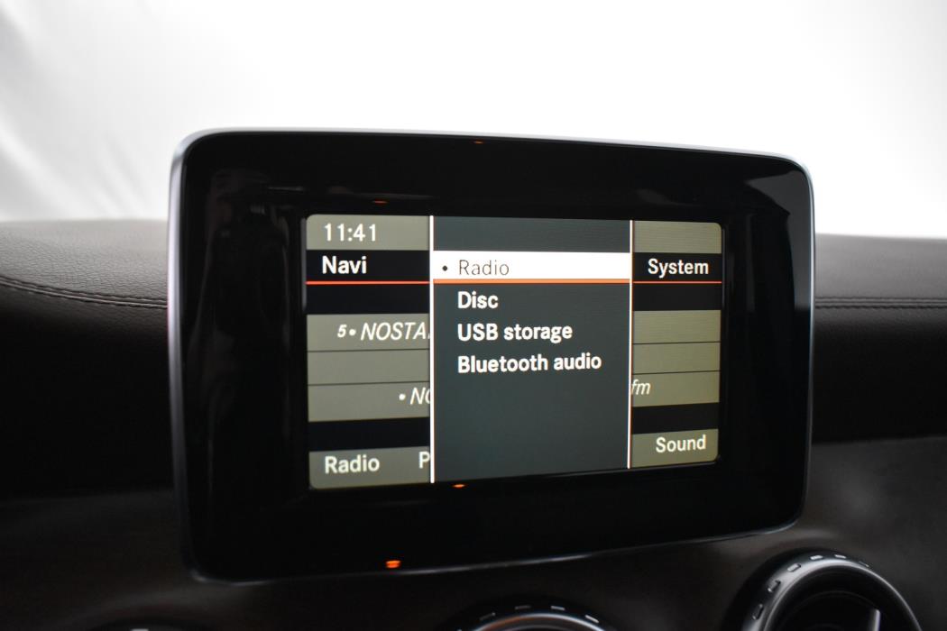 MERCEDES-BENZ GLA 2015