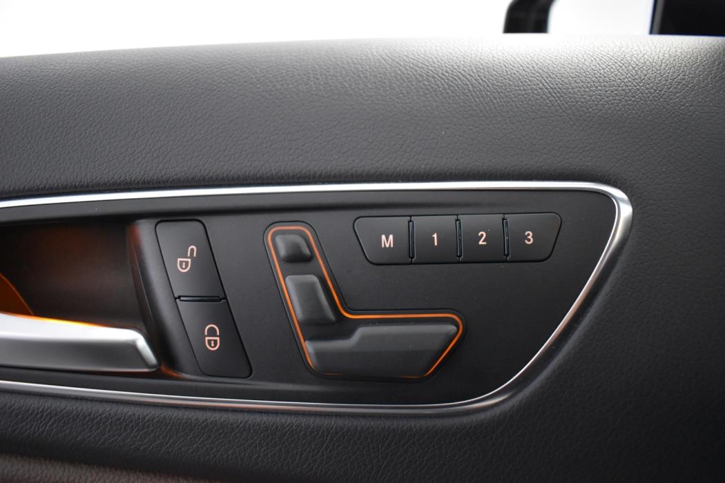 MERCEDES-BENZ GLA 2015