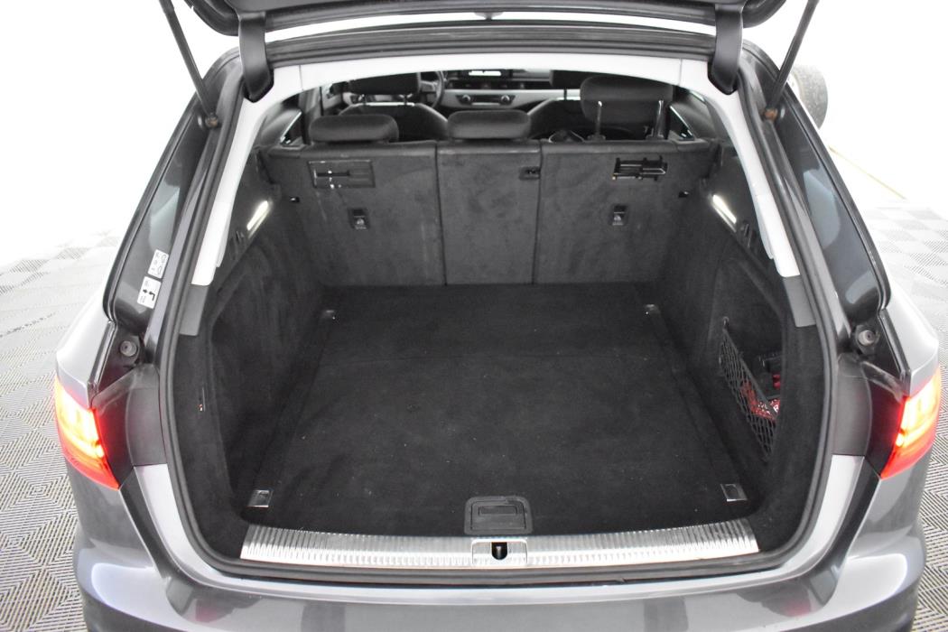 AUDI A4 2020