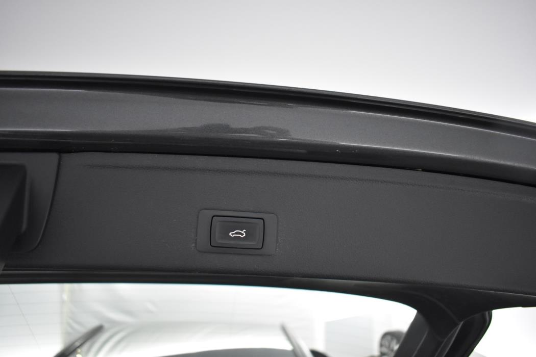 AUDI A4 2020