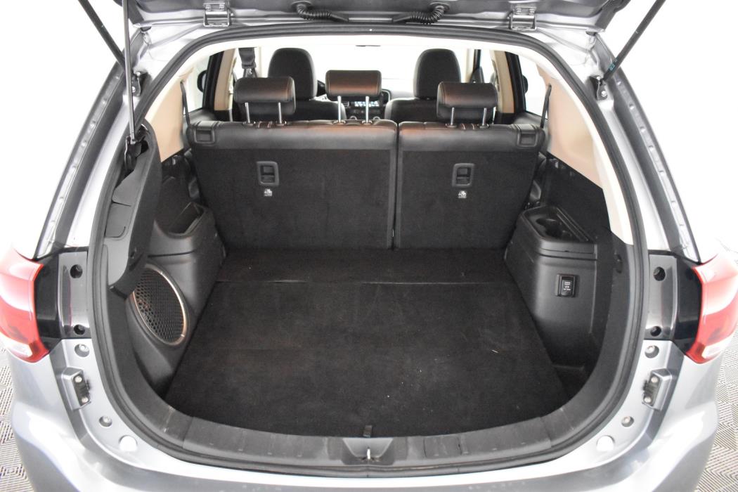 MITSUBISHI Outlander PHEV 2016