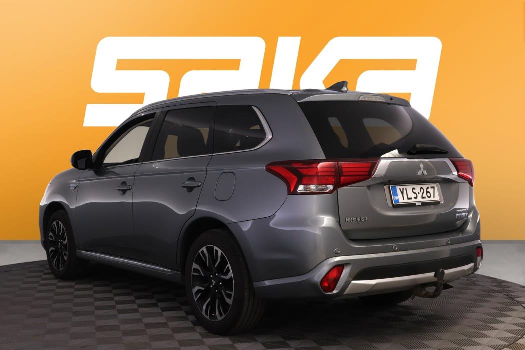 MITSUBISHI Outlander PHEV 2016