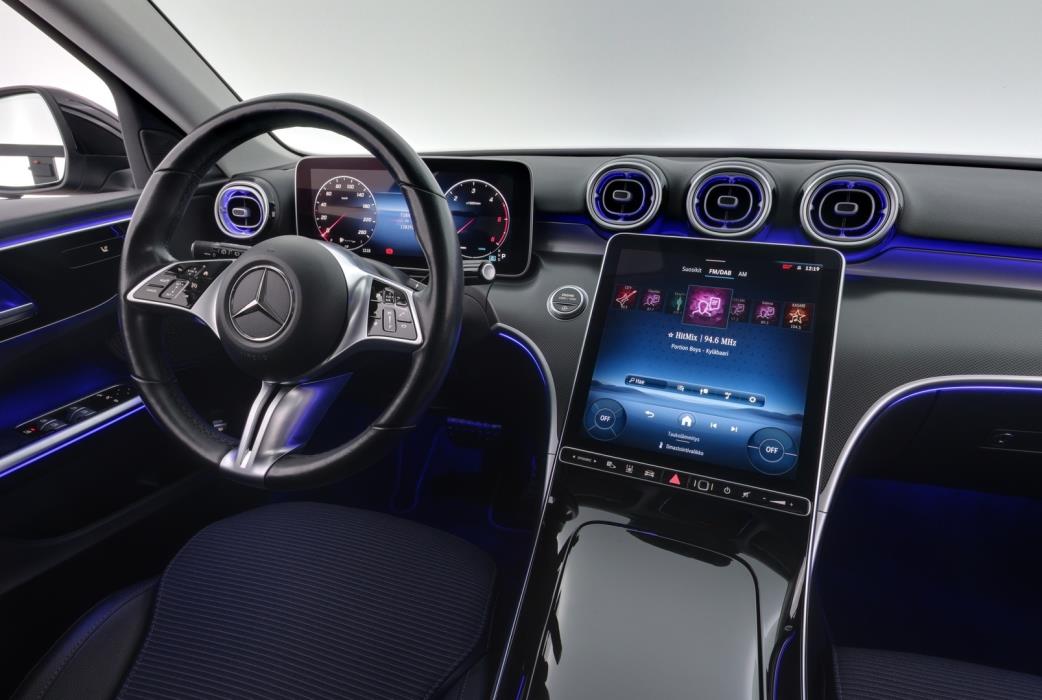 MERCEDES-BENZ C 2023