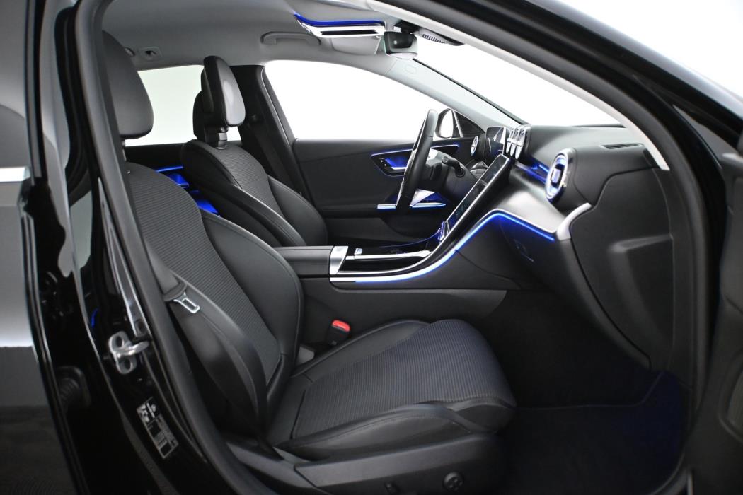 MERCEDES-BENZ C 2023