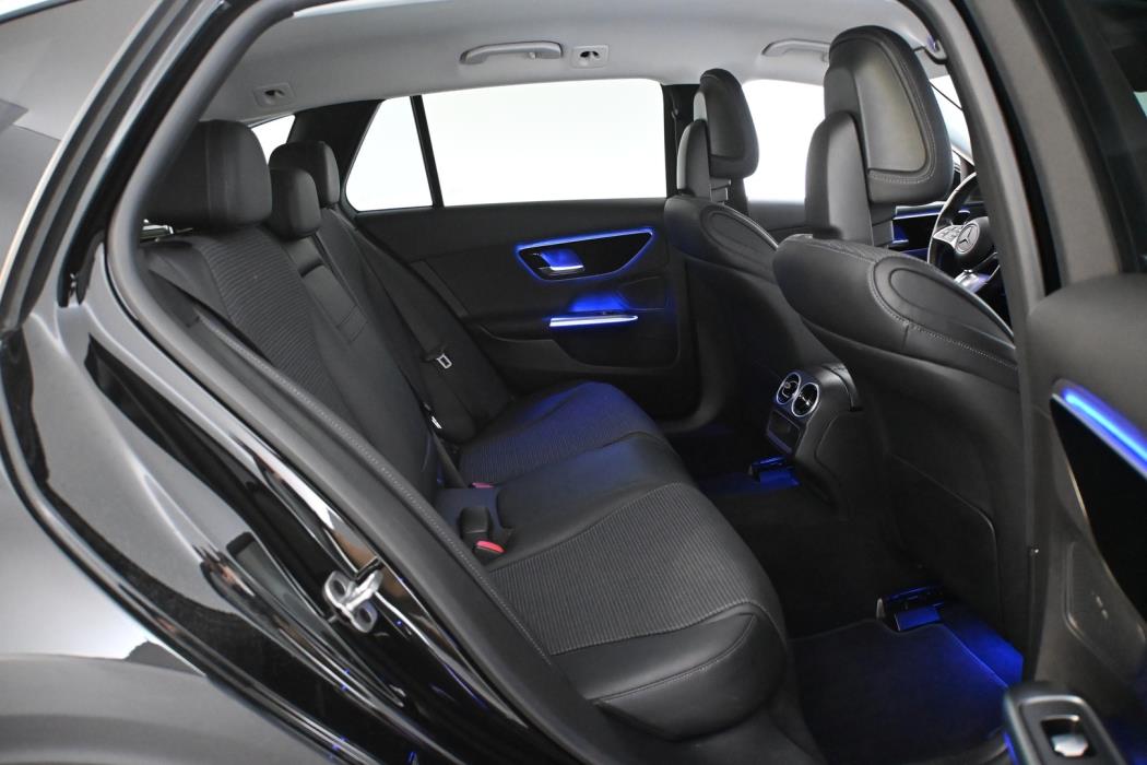 MERCEDES-BENZ C 2023