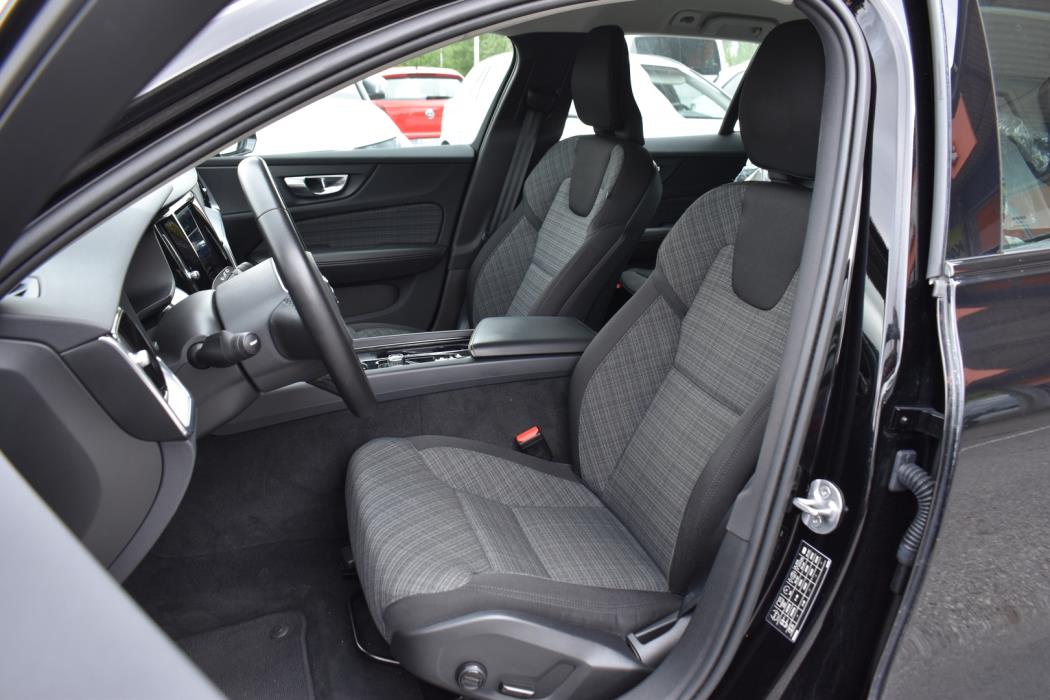 VOLVO V60 Cross Country 2023