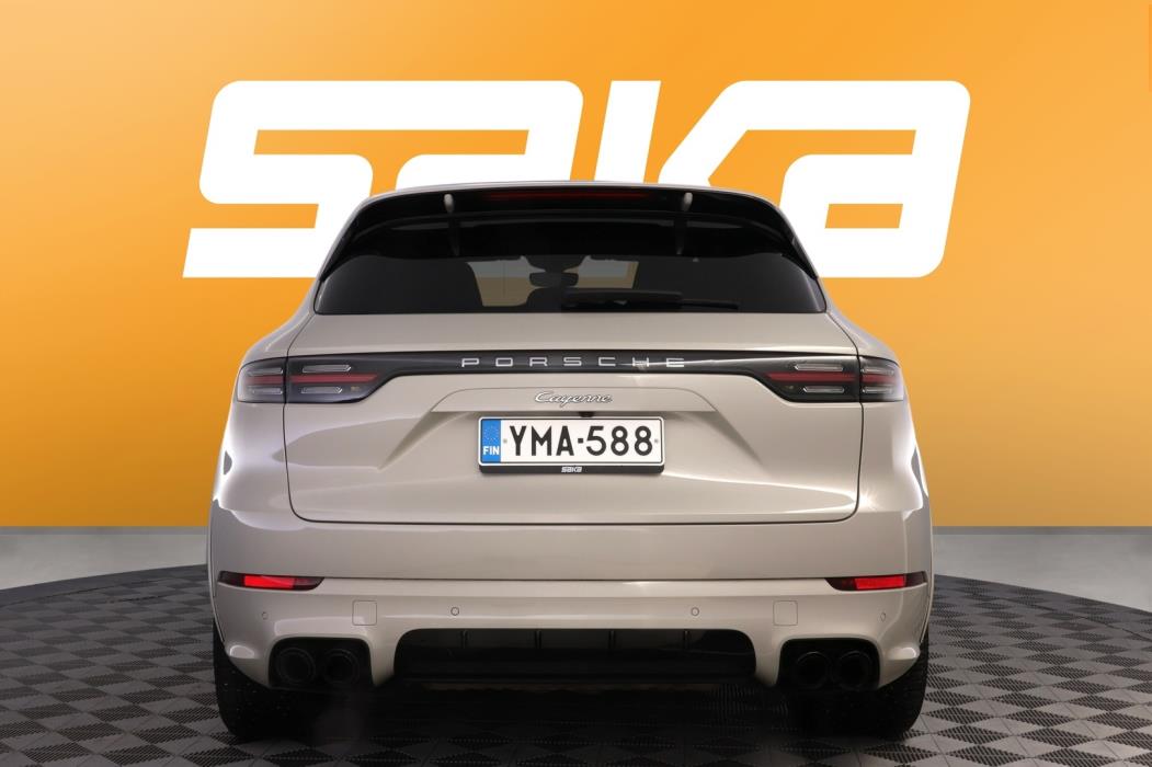 PORSCHE Cayenne 2023