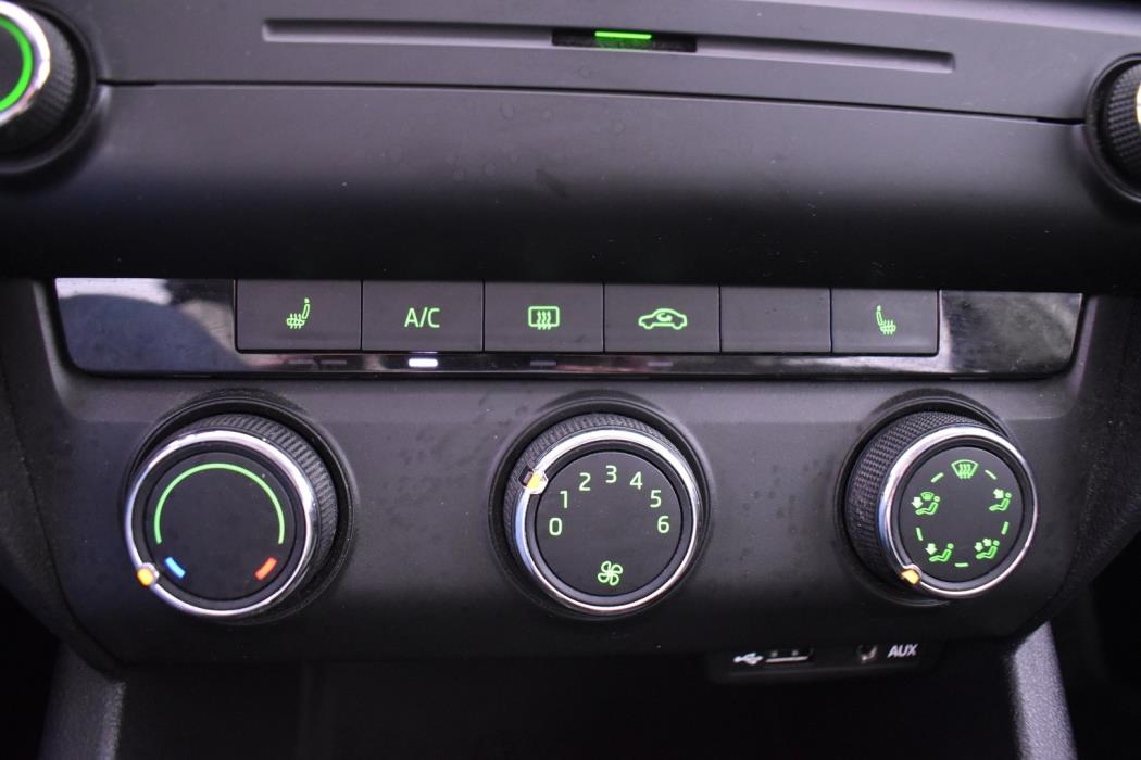 SKODA Octavia 2014
