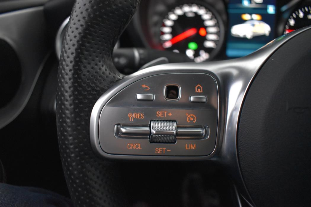 MERCEDES-BENZ C 2020