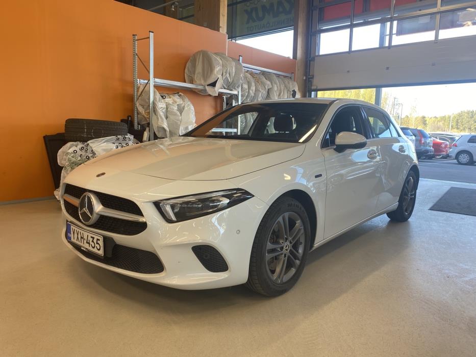 MERCEDES-BENZ A 2020
