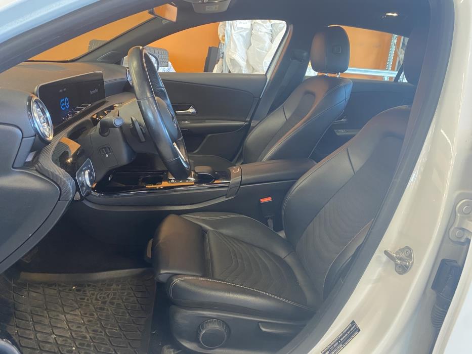 MERCEDES-BENZ A 2020