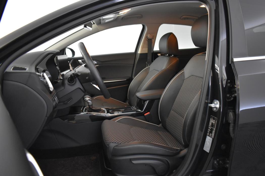 KIA XCeed 2025