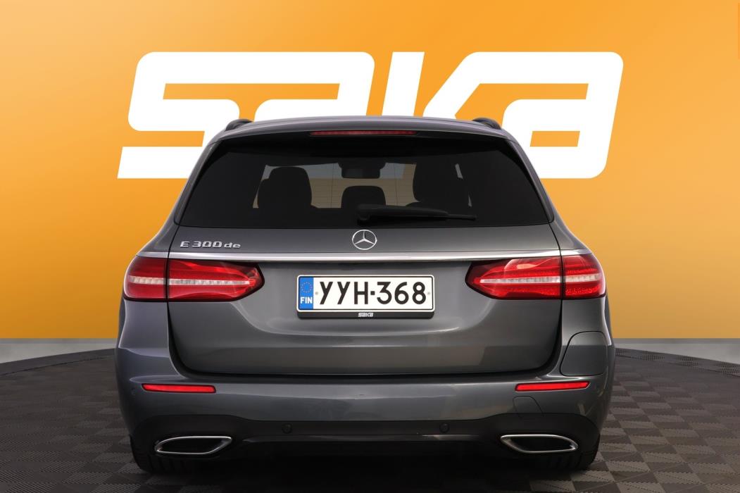 MERCEDES-BENZ E 2020