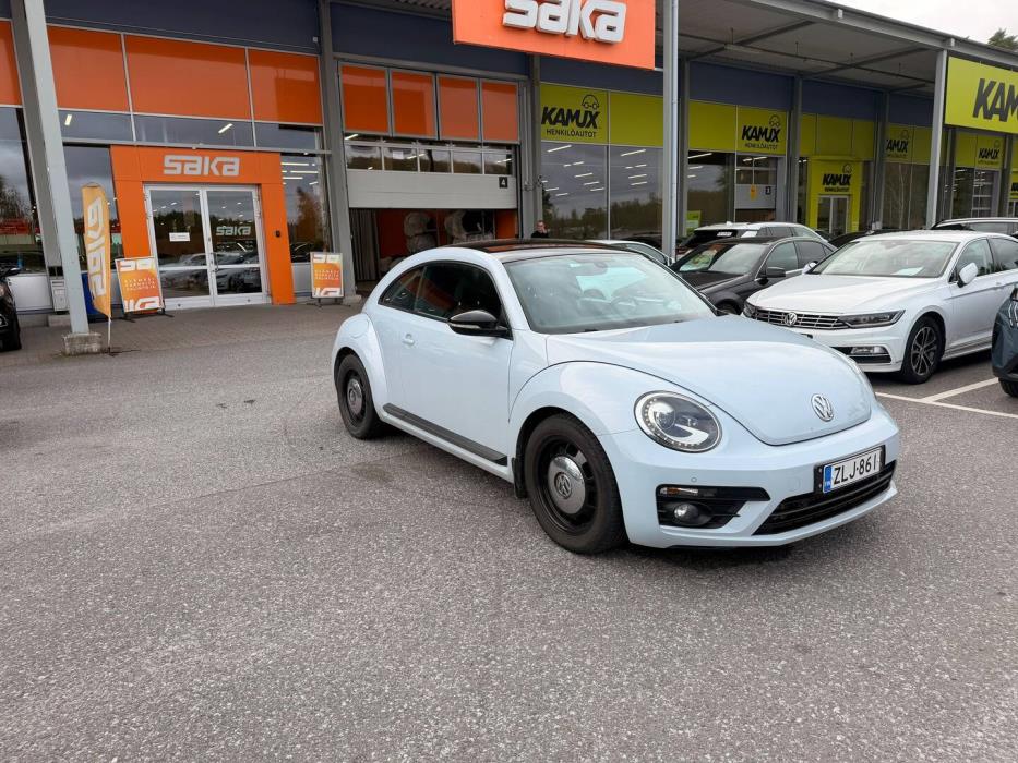 VOLKSWAGEN Beetle 2017