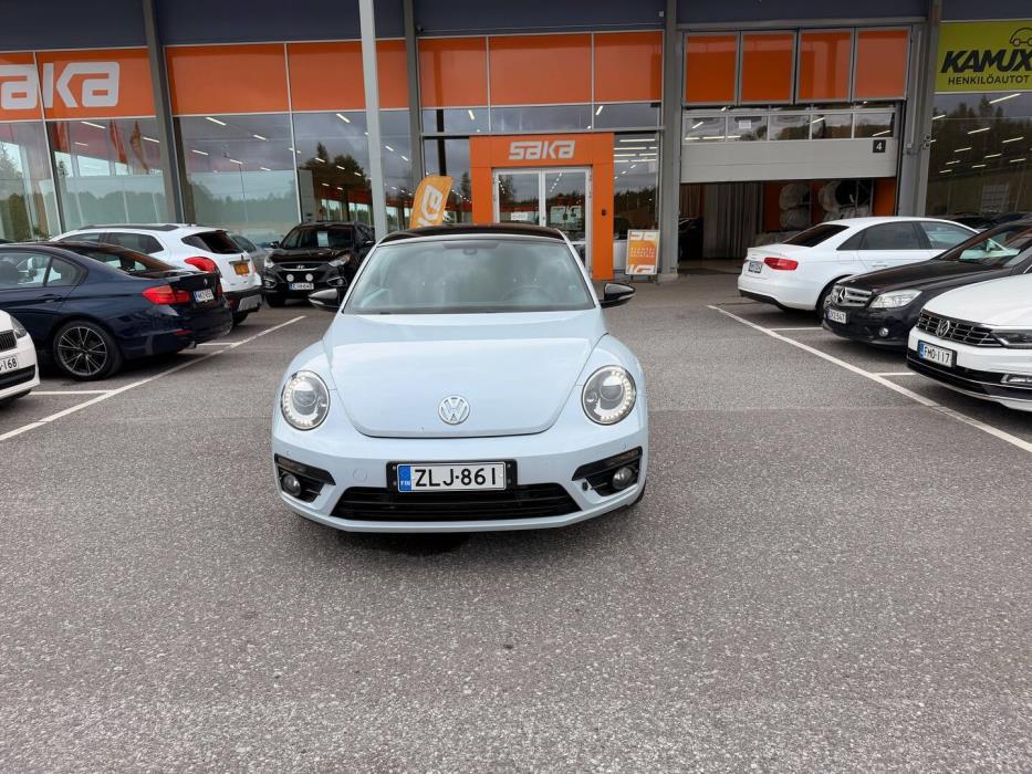 VOLKSWAGEN Beetle 2017