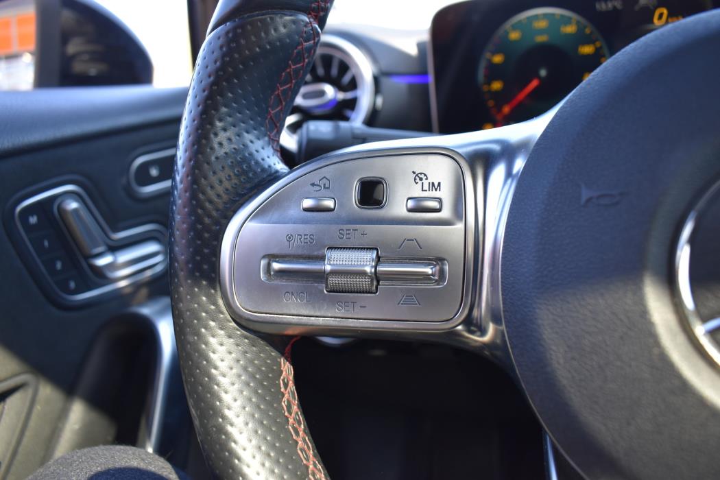 MERCEDES-BENZ A 2018