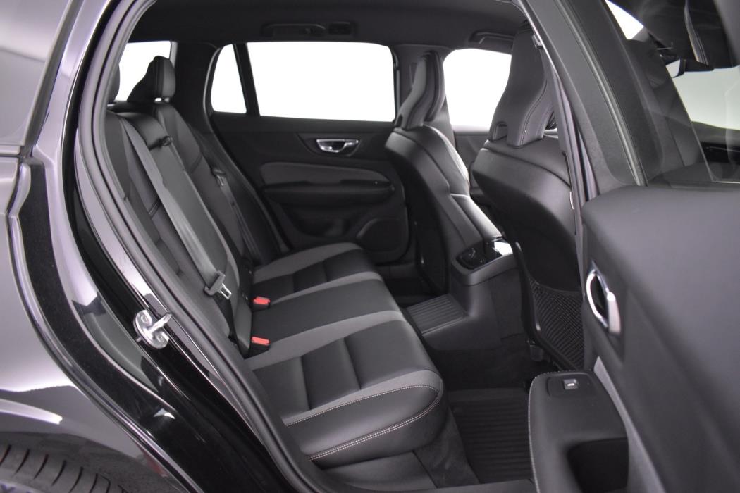 VOLVO V60 2022