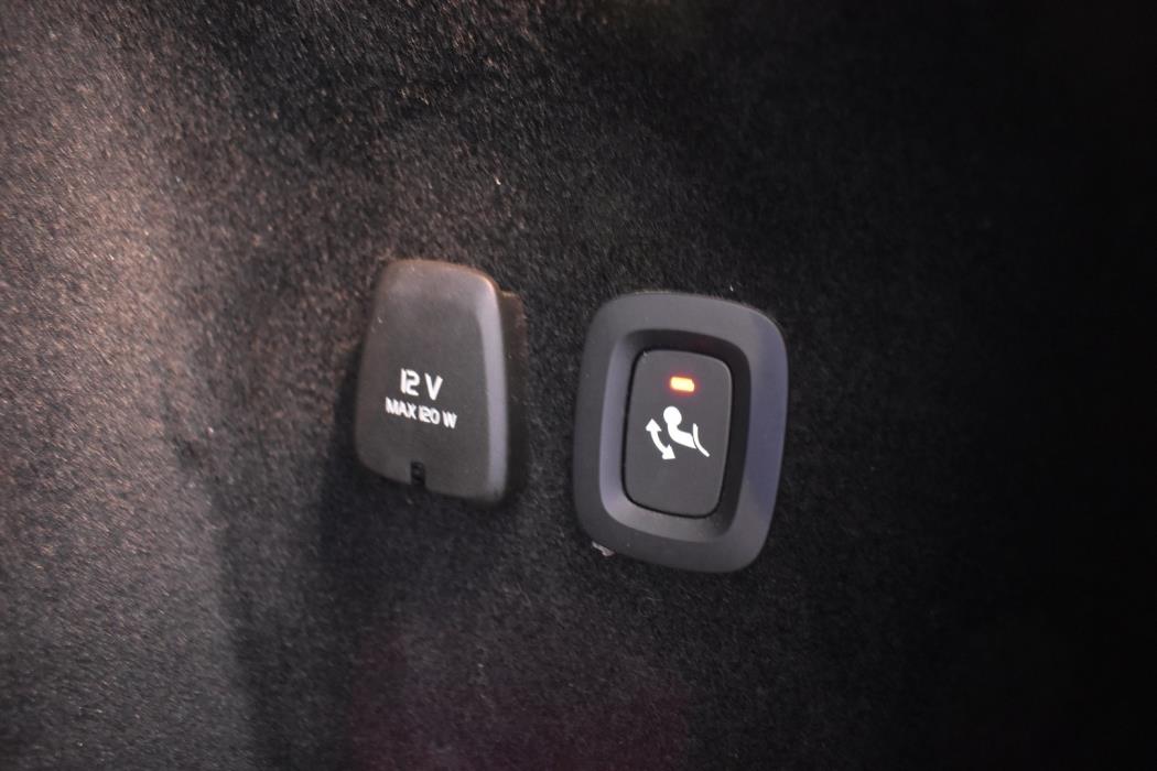VOLVO V60 2022