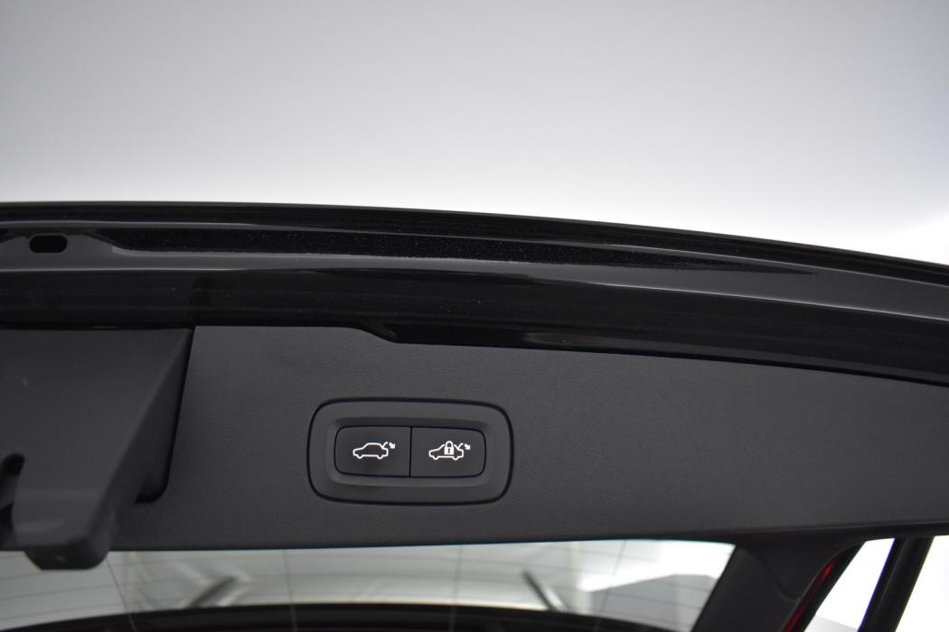 VOLVO V60 2022