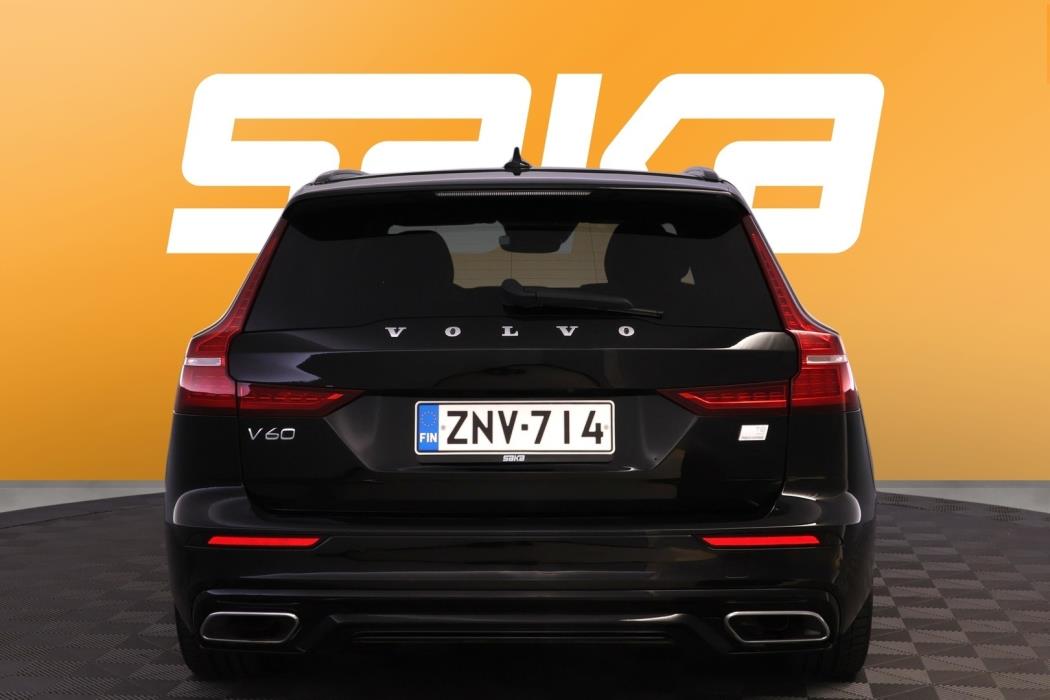 VOLVO V60 2022