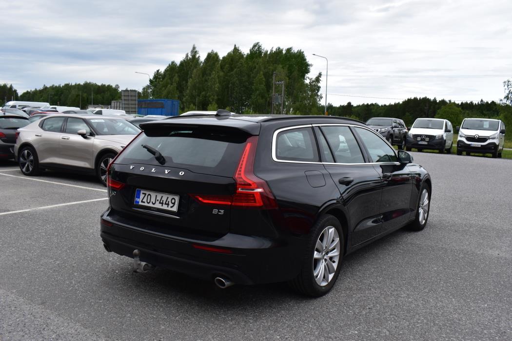 VOLVO V60 2022