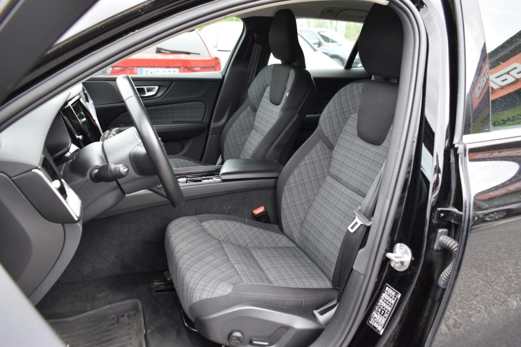 VOLVO V60 2022